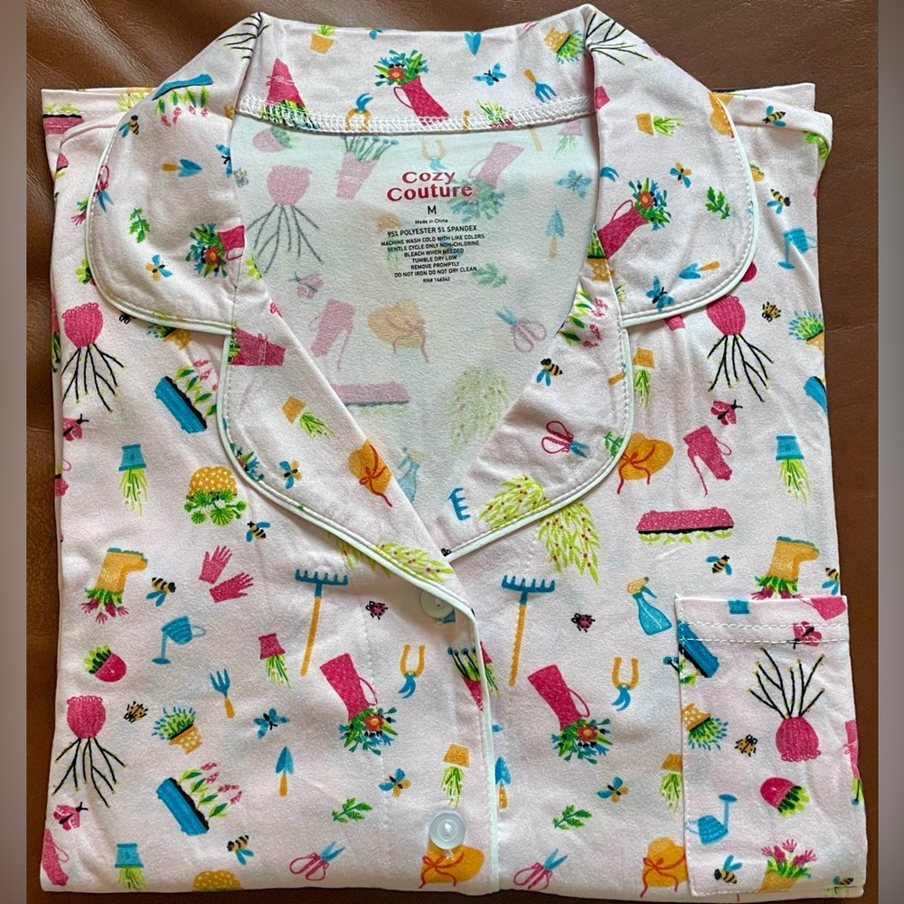 BNWT! Unbranded Sample, “the garden club” short sleeve, capri, PJs, pale pink - Picture 3 of 13
